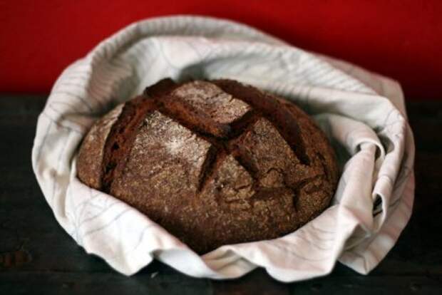 Ржаной хлеб с чесноком в духовке 