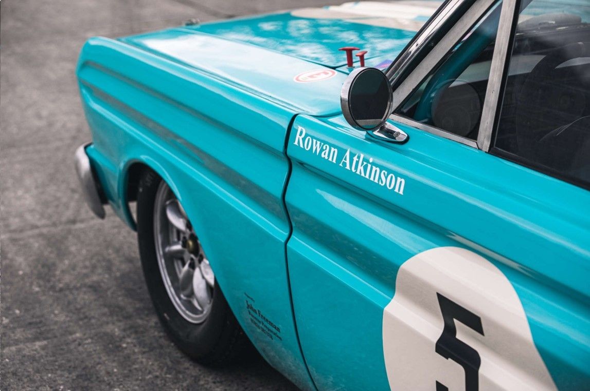 Гоночный Ford Falcon 1964 года выпуска Роуэна Аткинсона