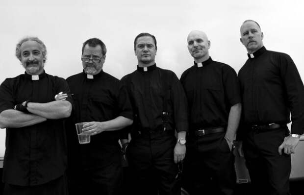 Faith No More рассказали о «гипнотическом и готическом» диске «Sol Invictus»