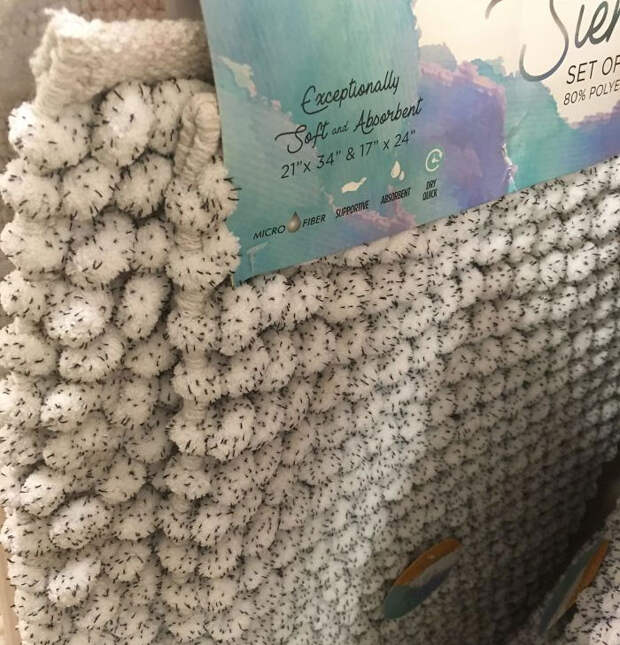 This Rug That Looks Like It’s Covered In Ants/fleas