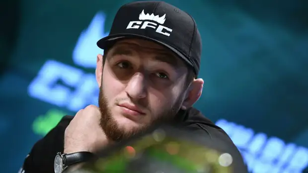 Уланбеков выступит на UFC 257