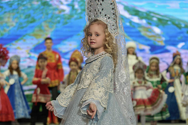 Жительница Новосибирска Вероника Волчанская признана самой красивой девочкой РФ