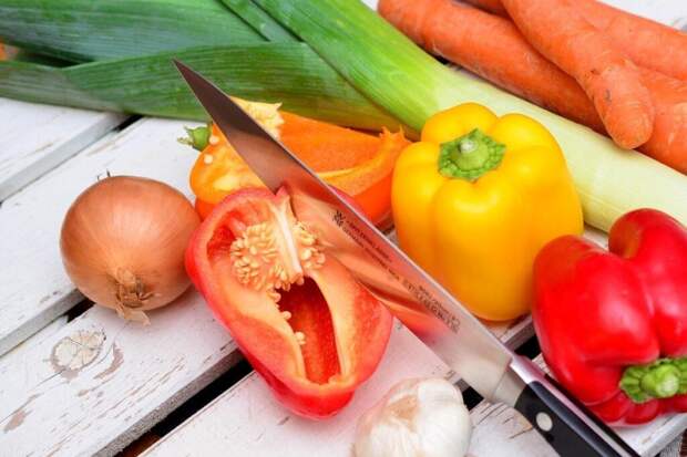 Картофельный салат с мясом: быстро, бюджетно и вкусно