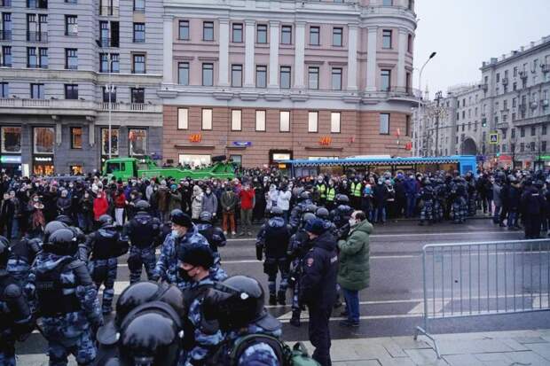 СК возбудил несколько уголовных дел после акции протеста в Москве