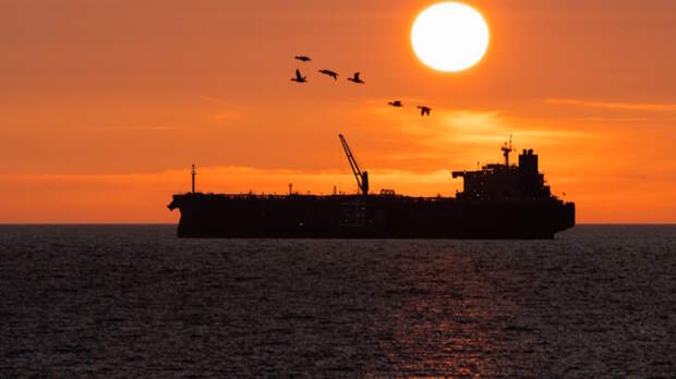 Российские моряки с захваченного США танкера "Маринера" вернулись домой