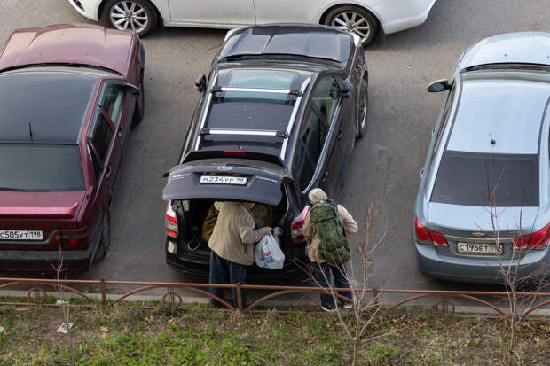 Нехватка мест: как в России будут решать проблему с парковками?