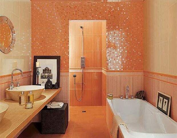 Оранжевая мозаика в ванной