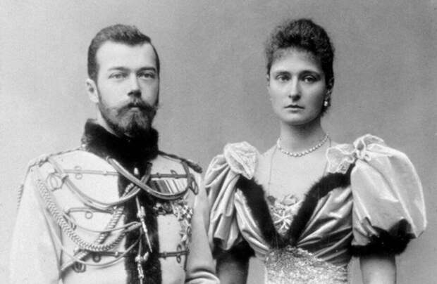 Почему жену Николая II так часто обвиняли во всех бедах России