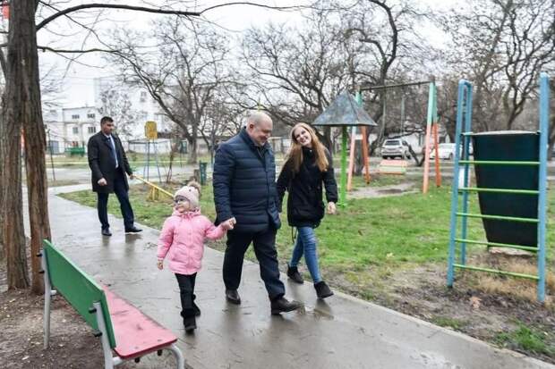 Губернатор Михаил Развожаев принял участие в новогоднем проекте СТВ