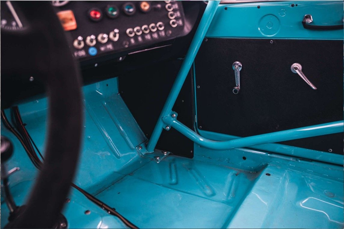 Гоночный Ford Falcon 1964 года выпуска Роуэна Аткинсона