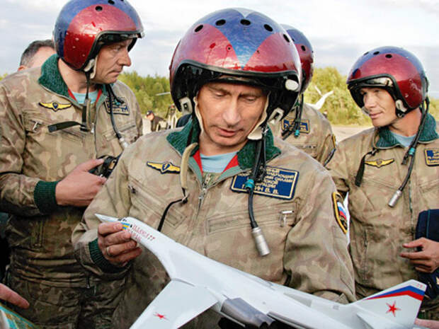 В 2005 году Владимир Путин совершил полет в командирском кресле Ту-160