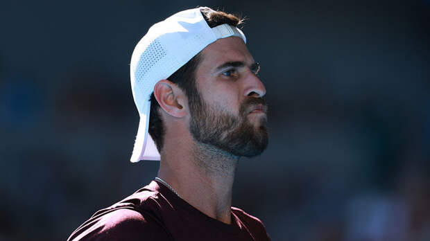 Хачанов проиграл Дардери в третьем круге Australian Open