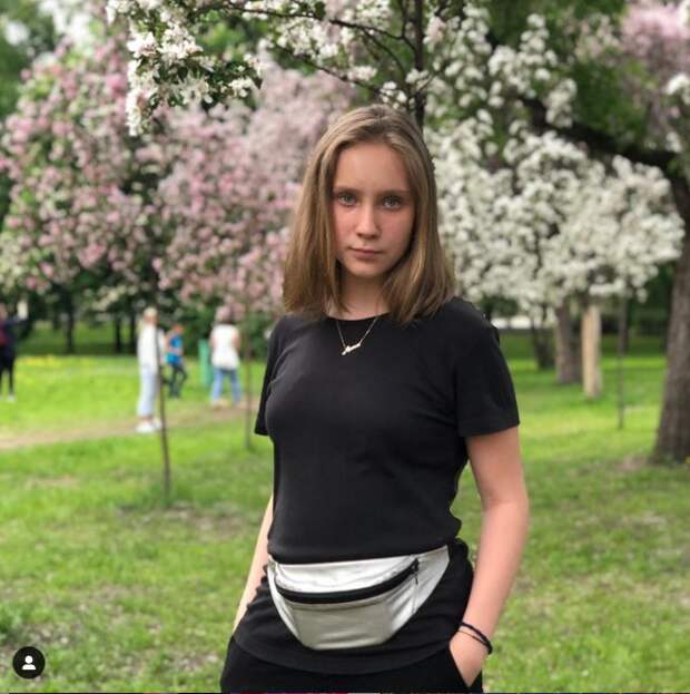 Анна, внучка Валерия Харламова, в день своего 13-летия (2019 год), фото из Инстаграм Бегониты Валерьевны.