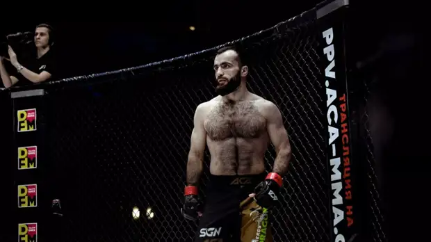 Брат Нурмагомедова получил травму ноги накануне боя за титул чемпиона ACA в полулёгком весе