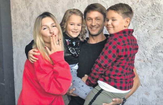 Александр Константинов рассказал о премьерах