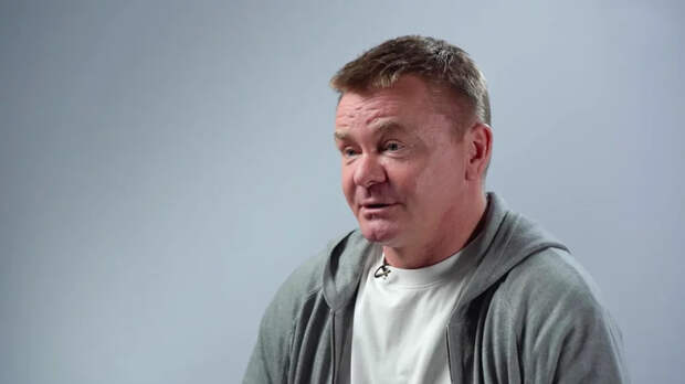 Актер Владимир Сычев рассказал, что бил коллег "по печени" за "звездную болезнь"