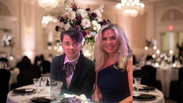 «Он выглядел намного лучше»: почему последняя поездка Валентина Юдашкина в Израиль стала прощальной для 59-летнего кутюрье