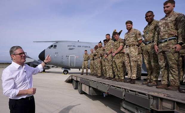 Стармер мечтает об оккупации. Выбирает между Львовом и Одессой
