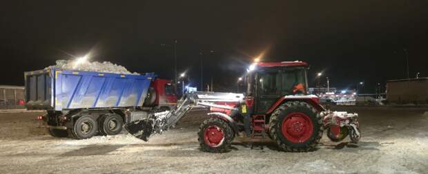 Снегопад не помешал стабильной работе общественного транспорта в Петербурге