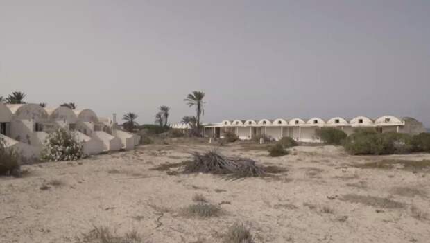 Отели-призраки Туниса, покинутые после террористических атак