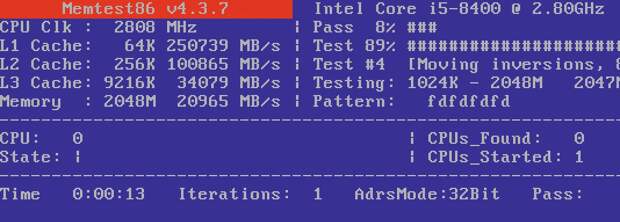 Инструмент Memtest86 загружается с USB-флешки. Для выявления неисправности проверьте каждый модуль RAM по отдельности