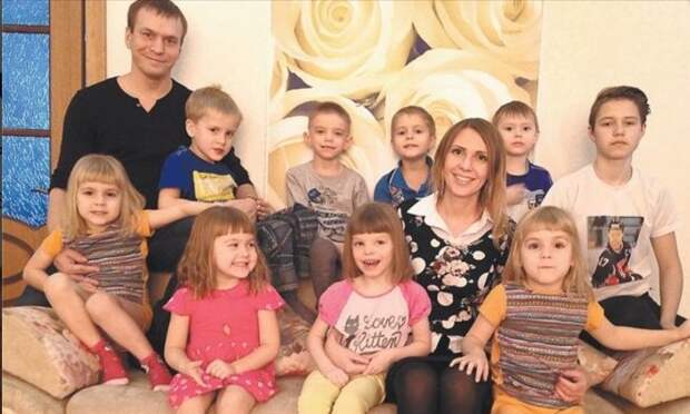 Девятеро детей в семье Кудрявцевых.