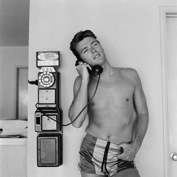 Легендарный Клинт Иствуд в молодости: ретро-фотографии 26-летнего актёра