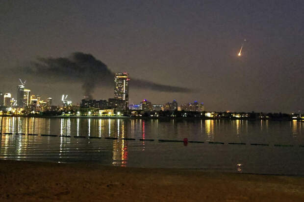 Жителям Дубая пришли оповещения о возможной ракетной атаке