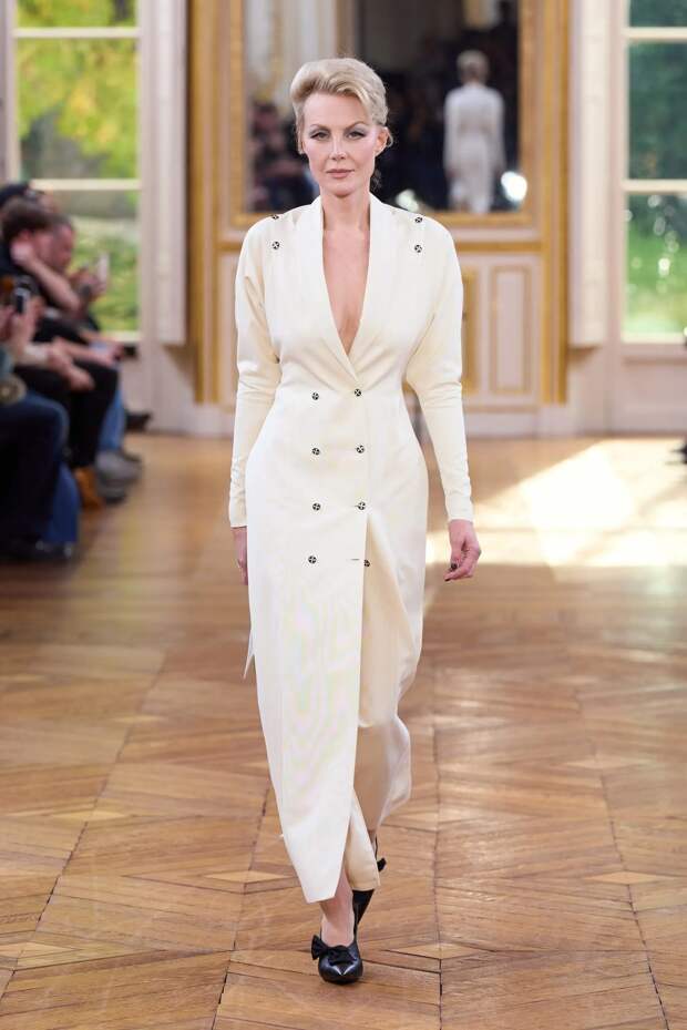 Неделя моды в Париже: Рената Литвинова, Шарлиз Терон и Дженна Ортега Неделя моды в Париже: Рената Литвинова, Шарлиз Терон и Дженна Ортега