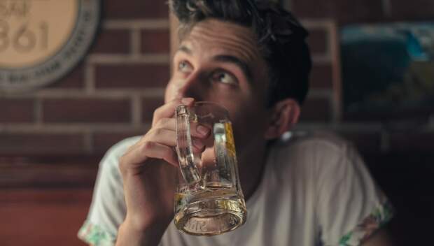 Ученые выяснили, какие люди чаще срываются после лечения от алкоголизма