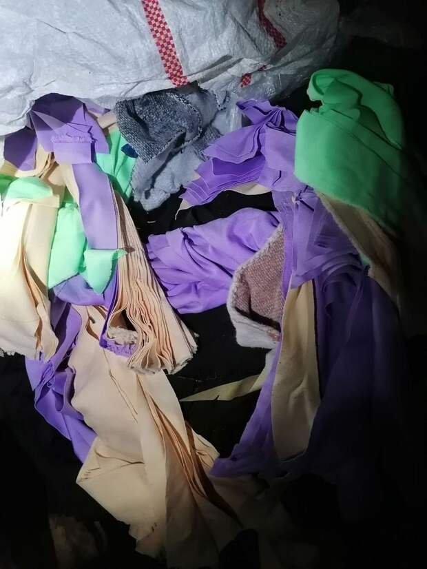 В Рассказово обнаружили многотонную свалку мусора от швейных производств