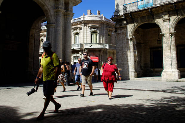 Полеты из России на Кубу приостановят