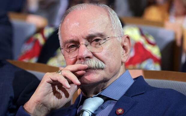 ПОРА УЗНАТЬ ПРАВДУ: МИХАЛКОВ РАСКРЫЛ ГОНОРАРЫ ЗВЕЗД СТРАДАЮЩИХ ОТ РЕЖИМА ПУТИНА