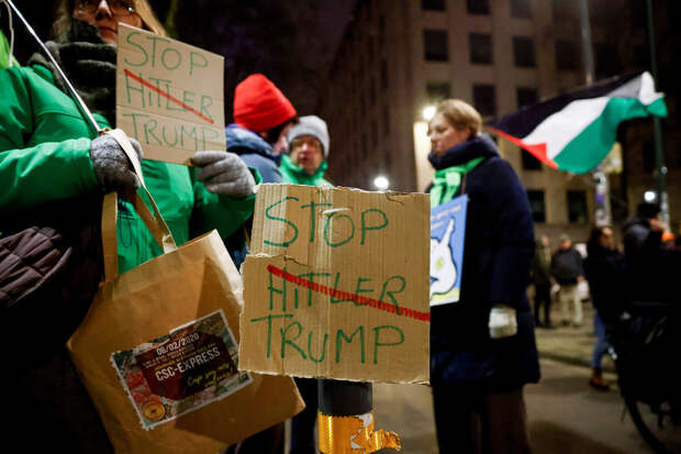Тысячи человек вышли на протест в Нью-Йорке против политики администрации Трампа