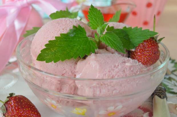 Молочный десерт, который не полнит: мороженое, допустимое при похудении