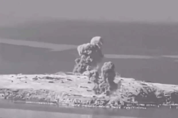 Остров невезения: спецназ ВСУ не смог спрятаться на Змеином от супербомбы