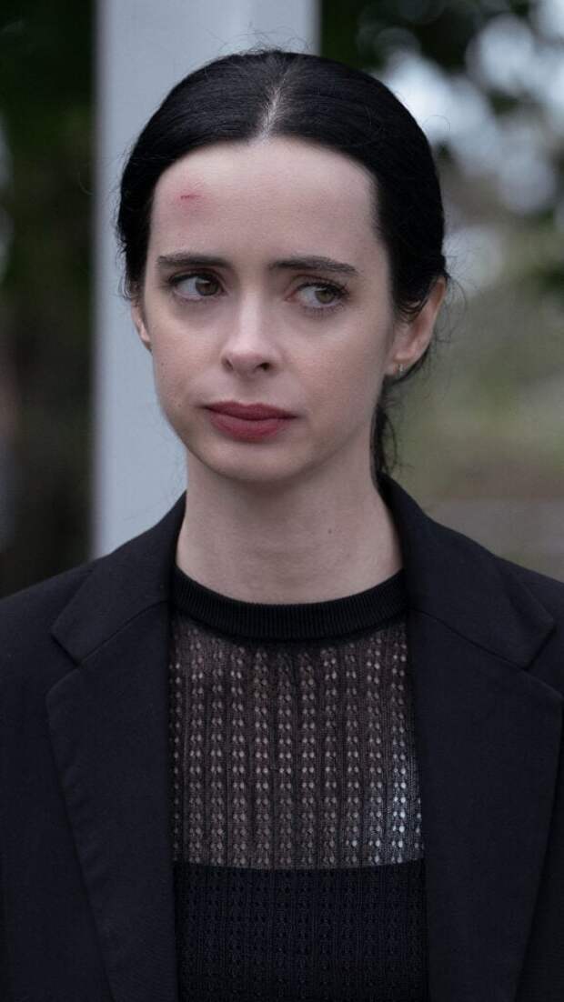 Krysten Ritter as Lucy - Orphan Black: Echoes _ Season 1, Episode 4