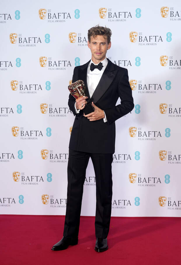 BAFTA-2023: Софи Тёрнер, Ана де Армас и Кэтрин Зета-Джонс