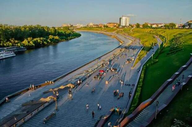 Инфраструктура набережной.