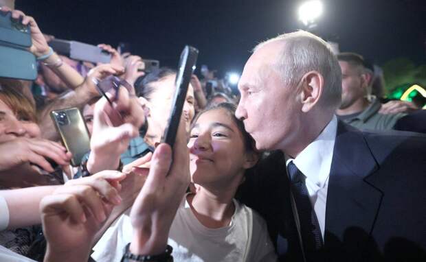 Приезд Путина в Дербенте в июне 2023 года. Фото: Фото: Kremlin.ru