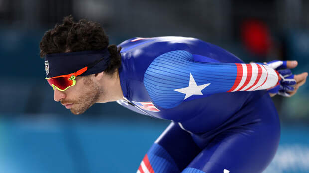 Американского конькобежца поймали на любви к йогуртам из России на Олимпиаде-2026