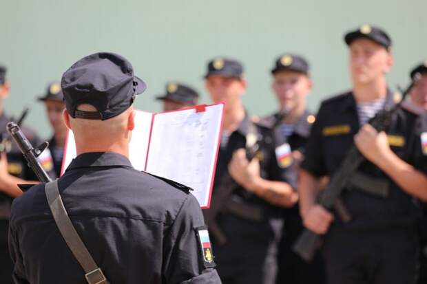 В Кремле назвали причину увеличения численности ВС РФ