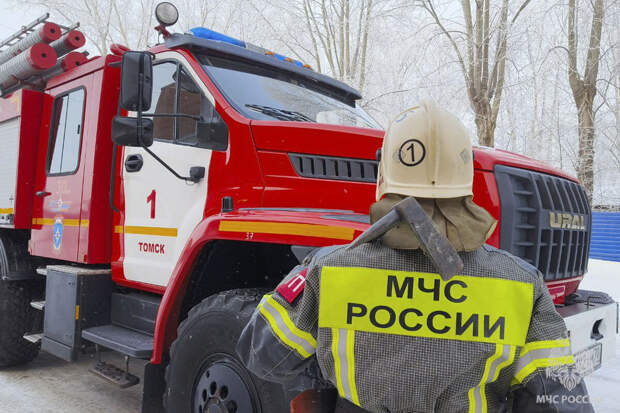 На Камчатке спасатели МЧС России оказывают помощь жителям