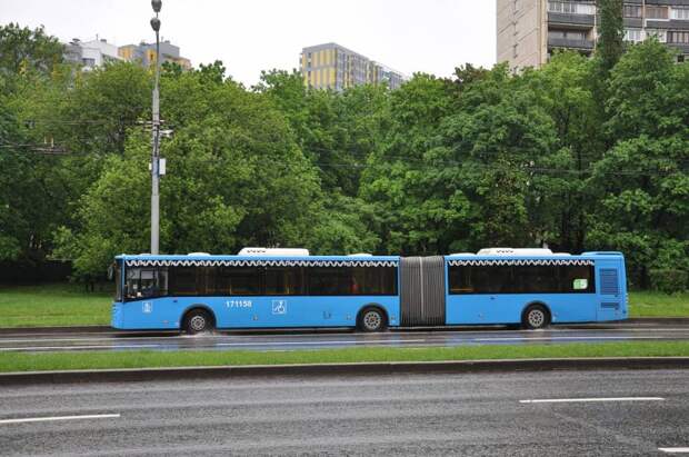 автобус 444 1910 1.jpg