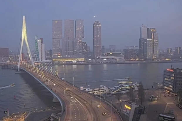 В РАН рассказали о метеорите над Европой, осколки которого повредили дома