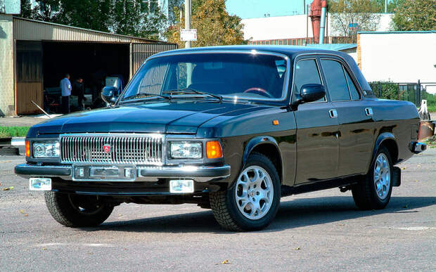 ГАЗ-3102, линзованные фары