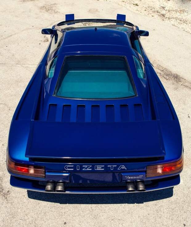 Редкий суперкар 90-х: Cizeta V16T из коллекции султана Брунея