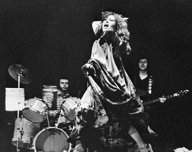 Алла Пугачева на конкурсе песни в Сопоте в 1978 году. Неужели Пугачевой здесь всего лишь 29 лет? А может быть все-таки 33?