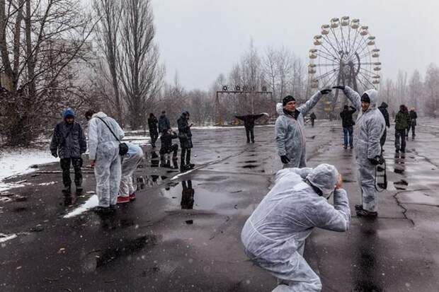 Туристы в Чернобыле