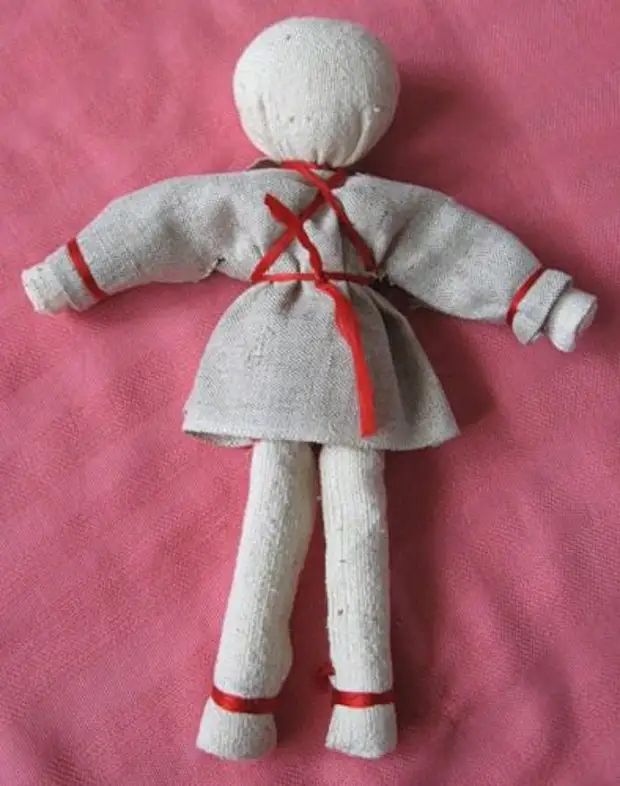 Кукла технология изготовления. Народная тряпичная кукла мальчик. Куклы из ткани. Самодельная тряпичная кукла. Тряпичная кукла мастер класс.